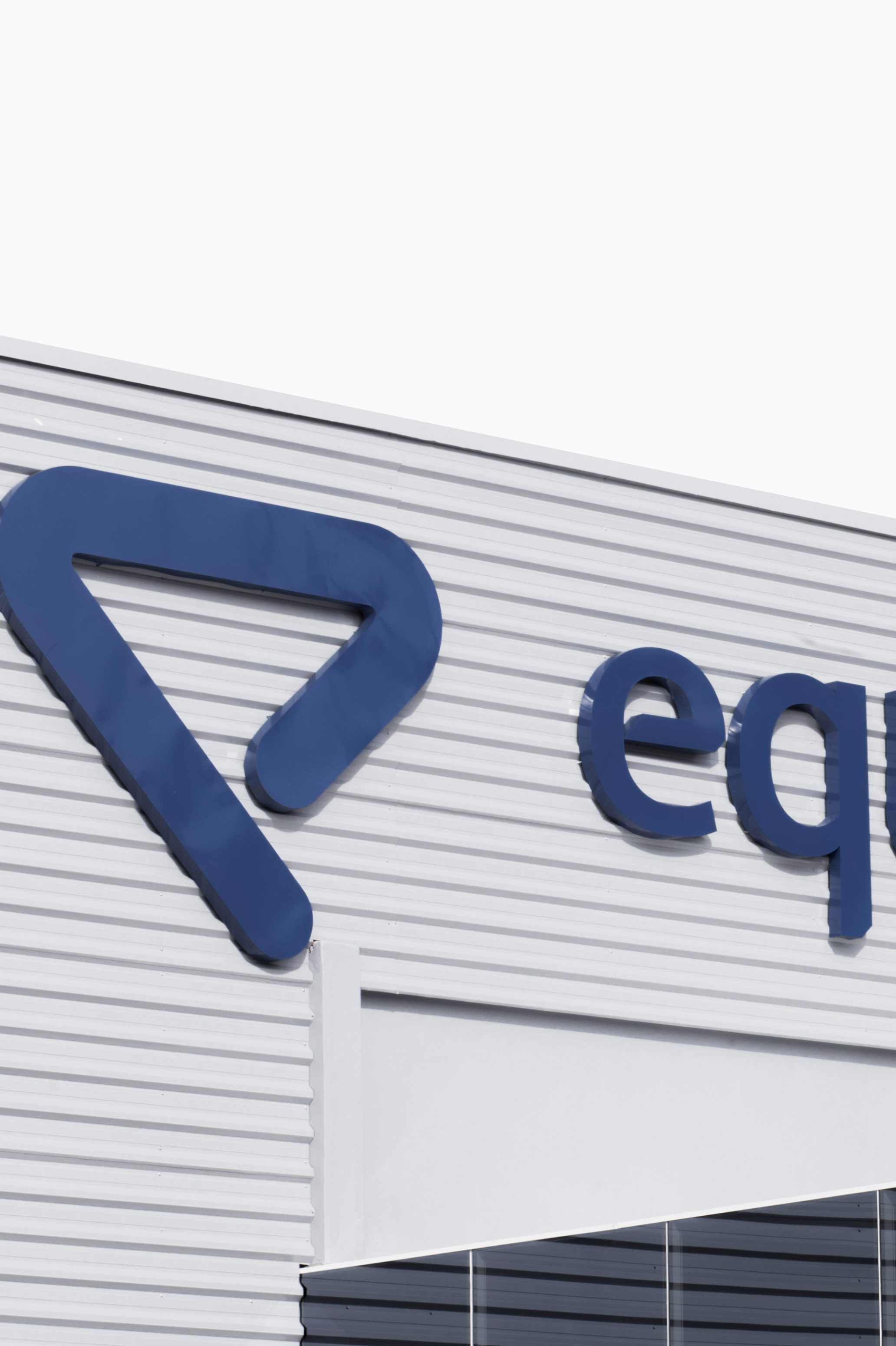 Equimetal Moenco 9